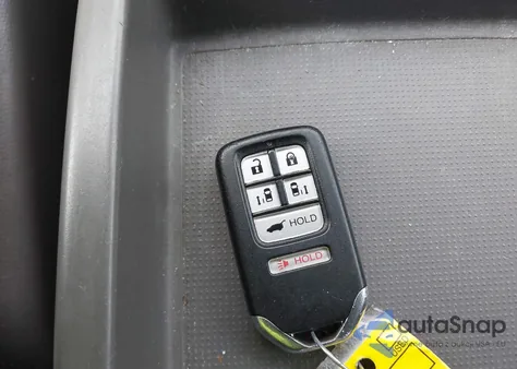 2014 Honda Odyssey Touring/Touring Elite z USA, uszkodzony, nr VIN 5FNRL5H97EB077018